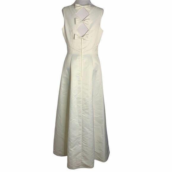 Davids Bridal Michaelangelo Wedding Gown 16 Ivory Beaded Keyhole Back Lined NEW - Picture 5 of 9